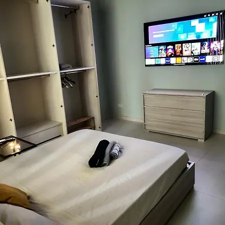 Luxury 3 Bedrooms 5 Min Away From