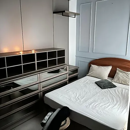 Luxury 3 Bedrooms 5 Min Away From *