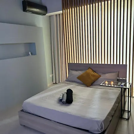 Luxury 3 Bedrooms 5 Min Away From *